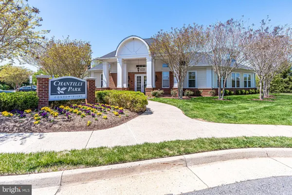 $1,900 | 3810 Lightfoot Street, Unit 308, Chantilly, VA 20151