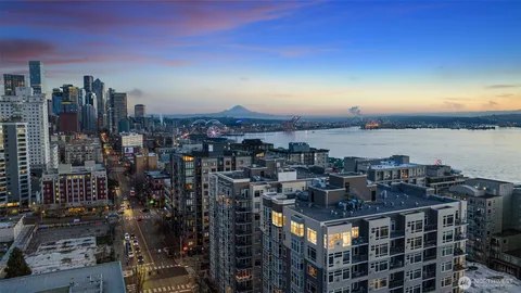 $355,000 | 2801 1st Avenue, Unit 612, Seattle, WA 98121
