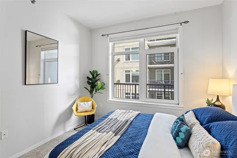 $355,000 | 2801 1st Avenue, Unit 612, Seattle, WA 98121