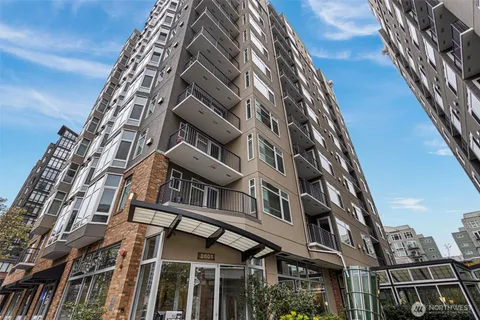 $355,000 | 2801 1st Avenue, Unit 612, Seattle, WA 98121