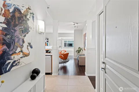 $355,000 | 2801 1st Avenue, Unit 612, Seattle, WA 98121