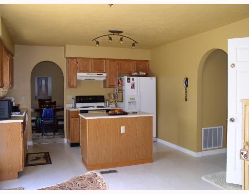 1039 Rural Ridge Drive Cheswick, PA 15024 - Photo 3 of 7 Kitchen.