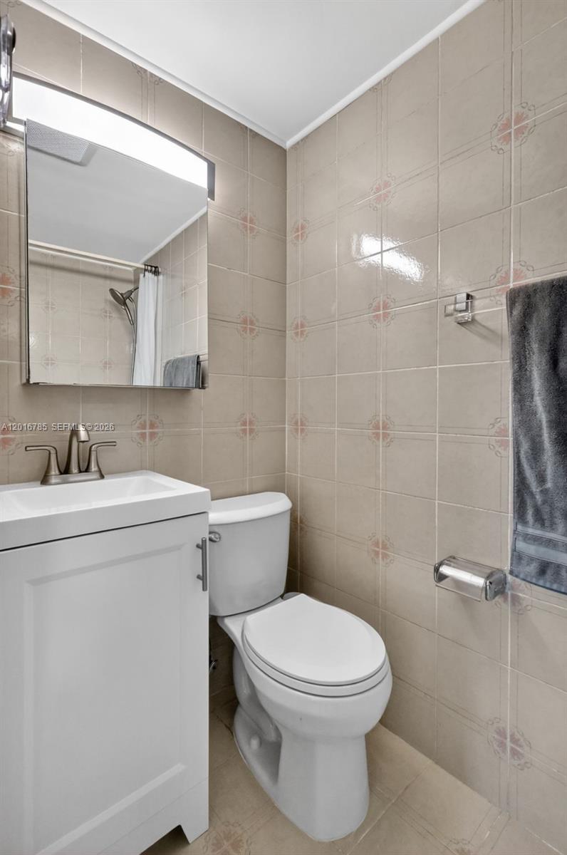1871 Southwest 23rd Street Miami, FL 33145 - Photo 23 of 50