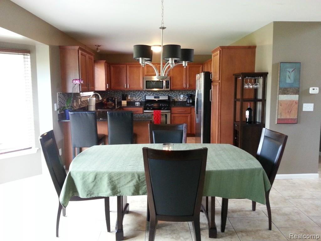 56281 Hidden Creek Road Utica, MI 48316 - Photo 4 of 23 20140621_111525.jpg