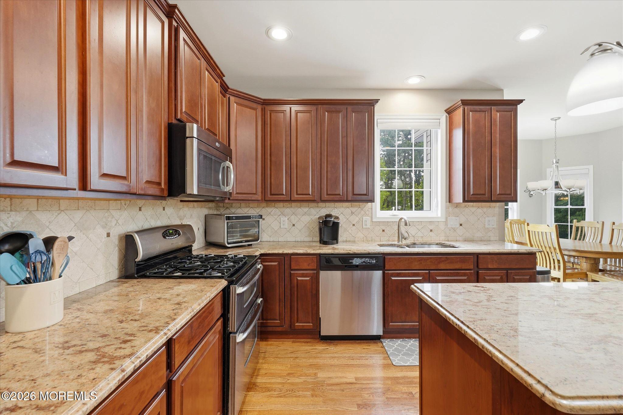 137 Mooring Road Manahawkin, NJ 08050 - Photo 13 of 50 37-137 Mooring37