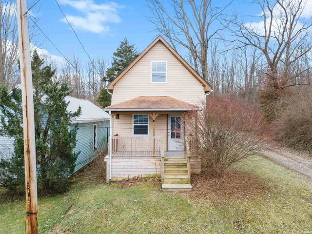 $122,400 | 418 West Church Street, Cambridge City, IN 47327