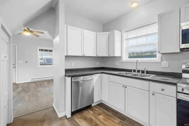 $122,400 | 418 West Church Street, Cambridge City, IN 47327