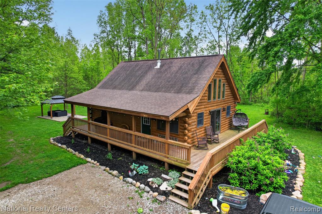 7782 Golf Club Road Howell, MI 48843 - Photo 3 of 27