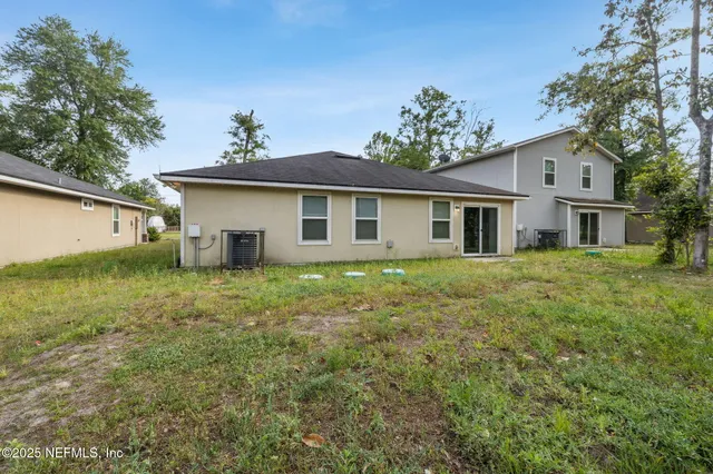 $1,695 | 8037 Stuart Avenue, Jacksonville, FL 32220