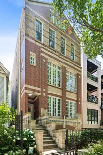 $599,000 | 3223 North Seminary Avenue, Unit 3, Chicago, IL 60657