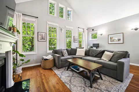 $599,000 | 3223 North Seminary Avenue, Unit 3, Chicago, IL 60657