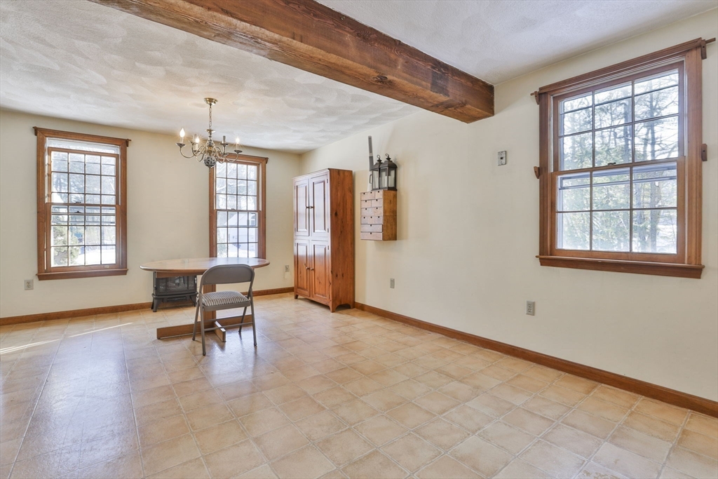 3 Shawnee Circle Billerica, MA 01821 - Photo 4 of 25