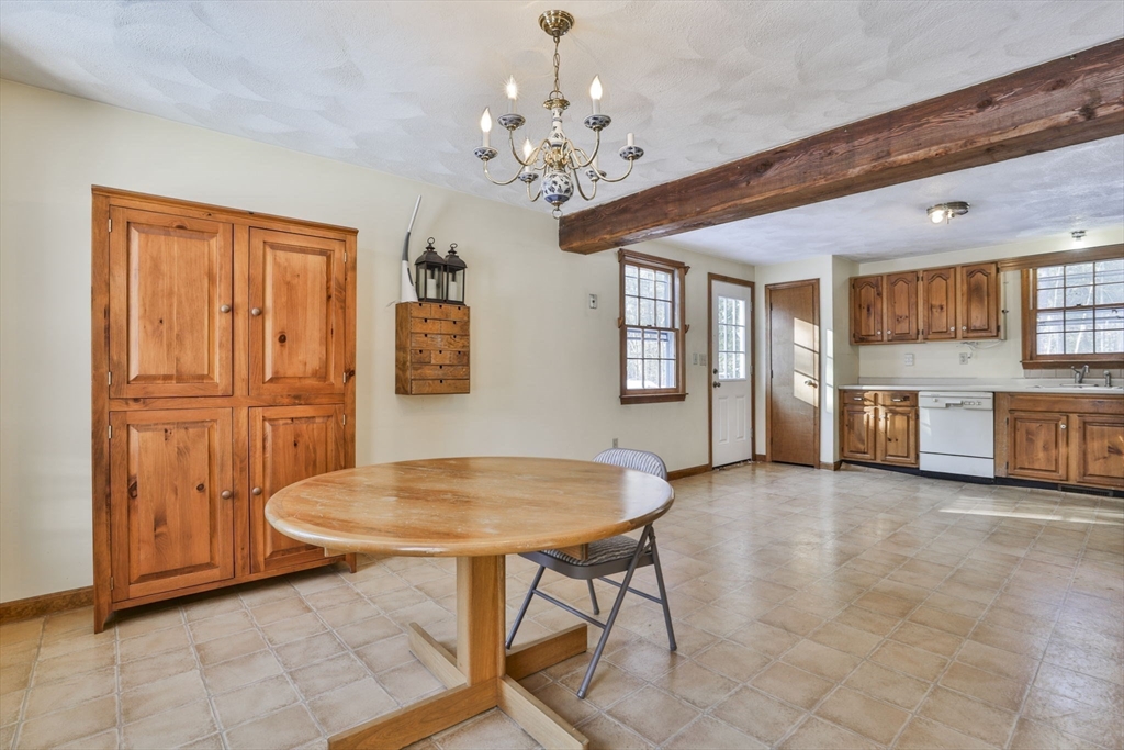 3 Shawnee Circle Billerica, MA 01821 - Photo 7 of 25