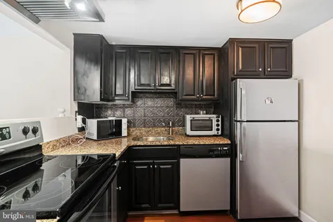 $269,990 | 2001 Hamilton Street, Unit 922, Philadelphia, PA 19130