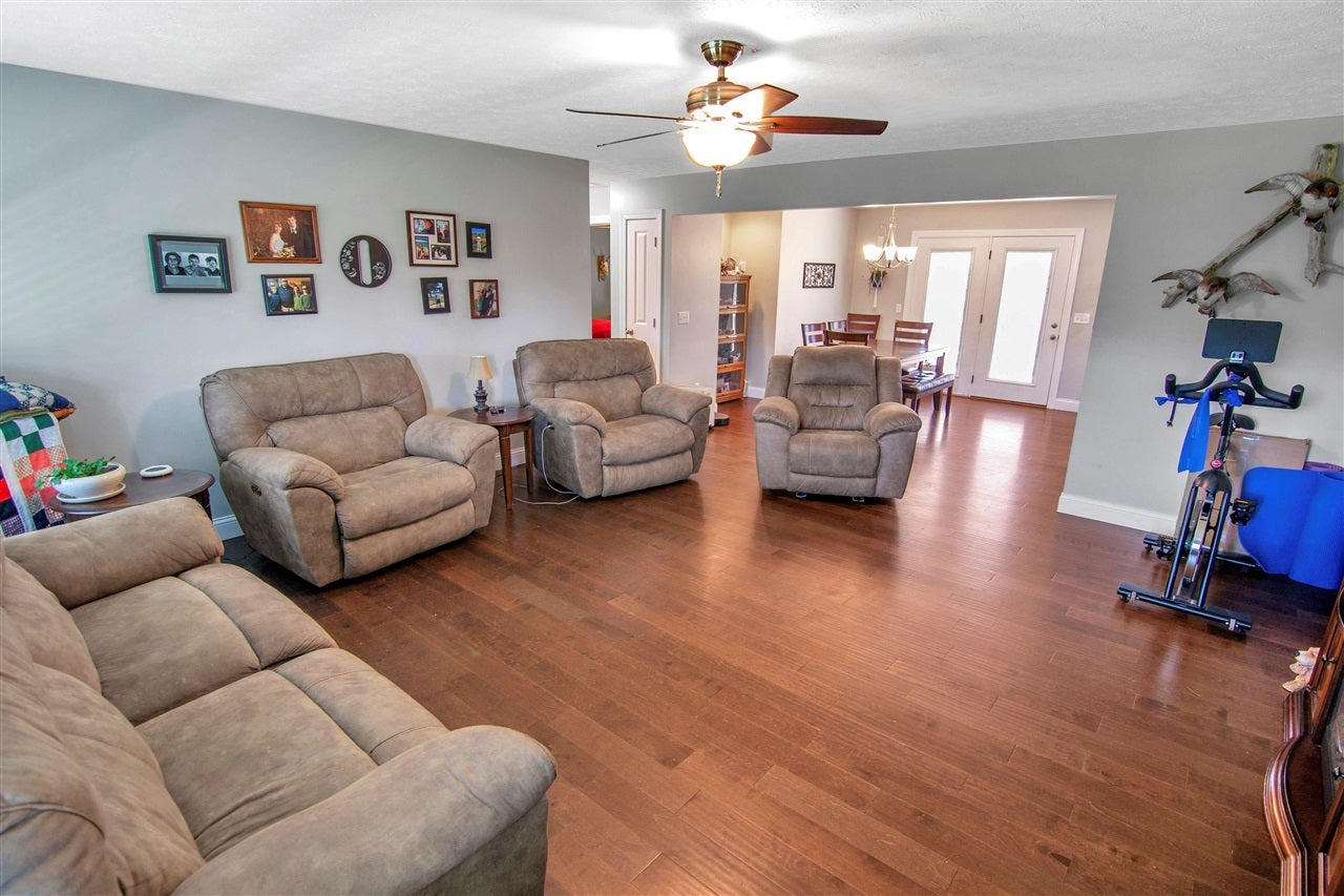 7017 Tompkinsville Road Summer Shade, KY 42166 - Photo 5 of 40 Gallery Image 5