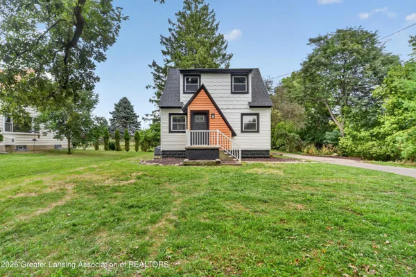 $289,900 | 8240 West St Joe Highway, Lansing, MI 48917