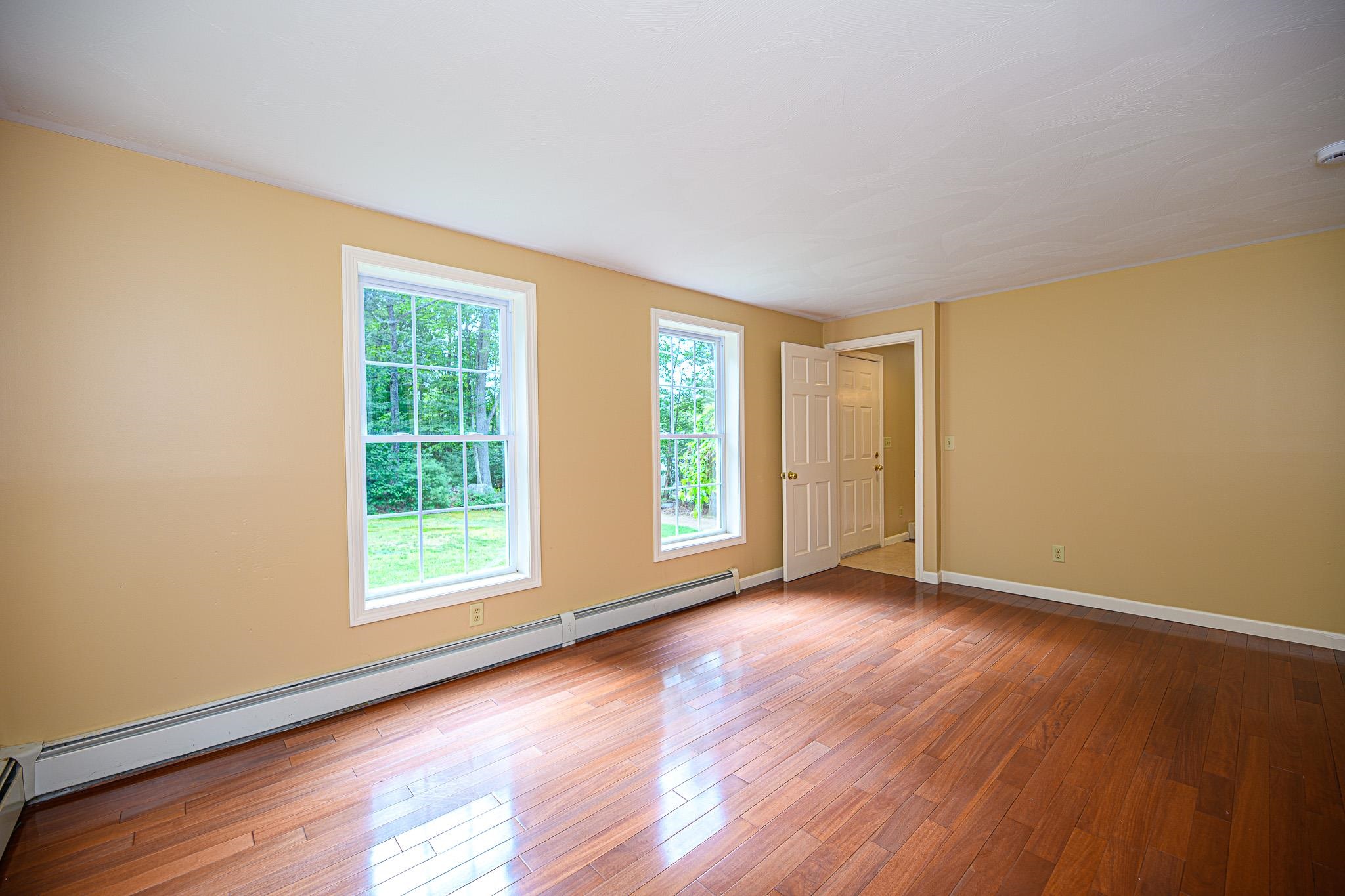 41 Haynes Road Deerfield, NH 03037 - Photo 5 of 36