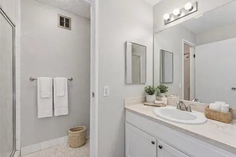 $165,000 | 10311 Cedar Lake Road, Unit 103, Minnetonka, MN 55305