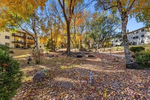 $165,000 | 10311 Cedar Lake Road, Unit 103, Minnetonka, MN 55305