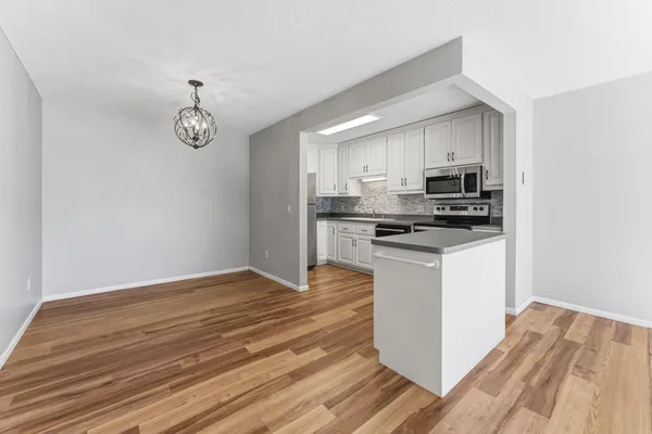 $165,000 | 10311 Cedar Lake Road, Unit 103, Minnetonka, MN 55305