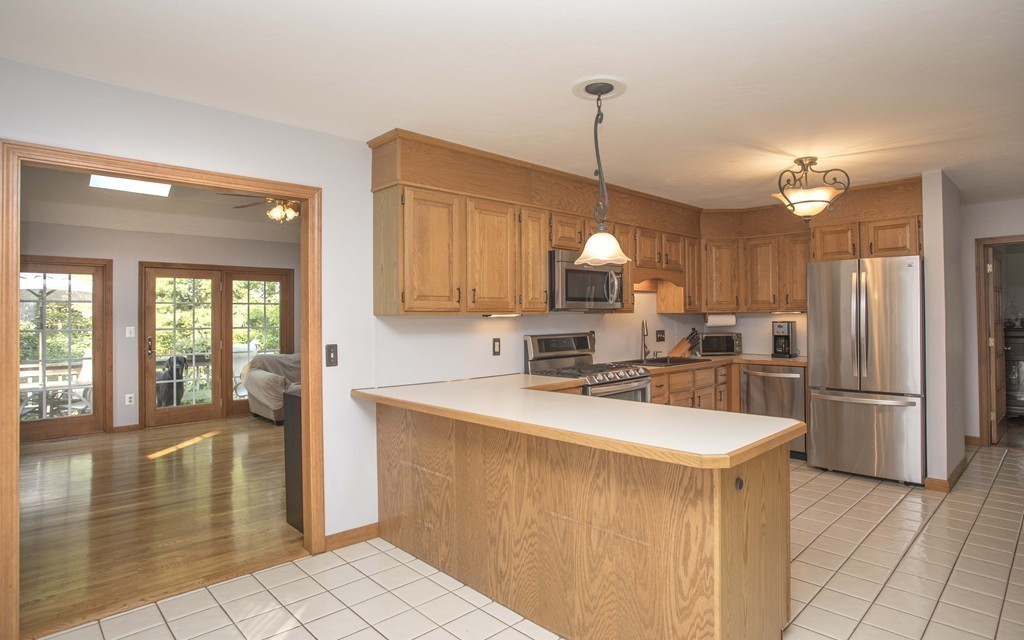 169 Bay Road Easton, MA 02356 - Photo 4 of 28 Gallery Image 4