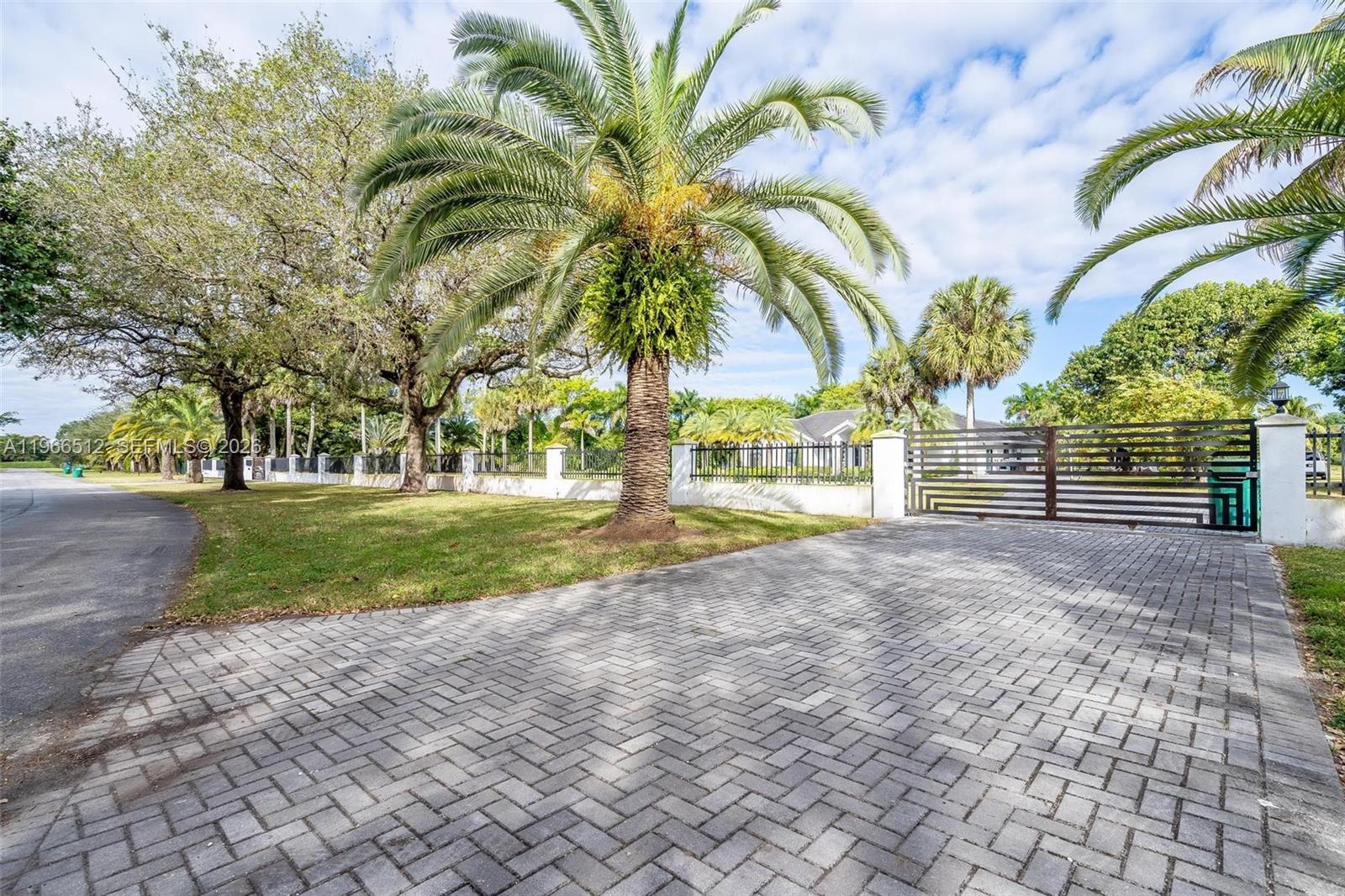 17795 Southwest 158th Street Miami, FL 33187 - Photo 25 of 31