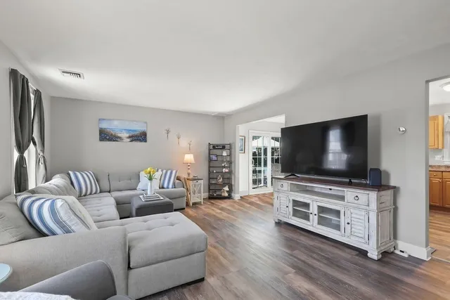 $350,000 | 6 Old Mendon Street, Unit 6, Blackstone, MA 01504