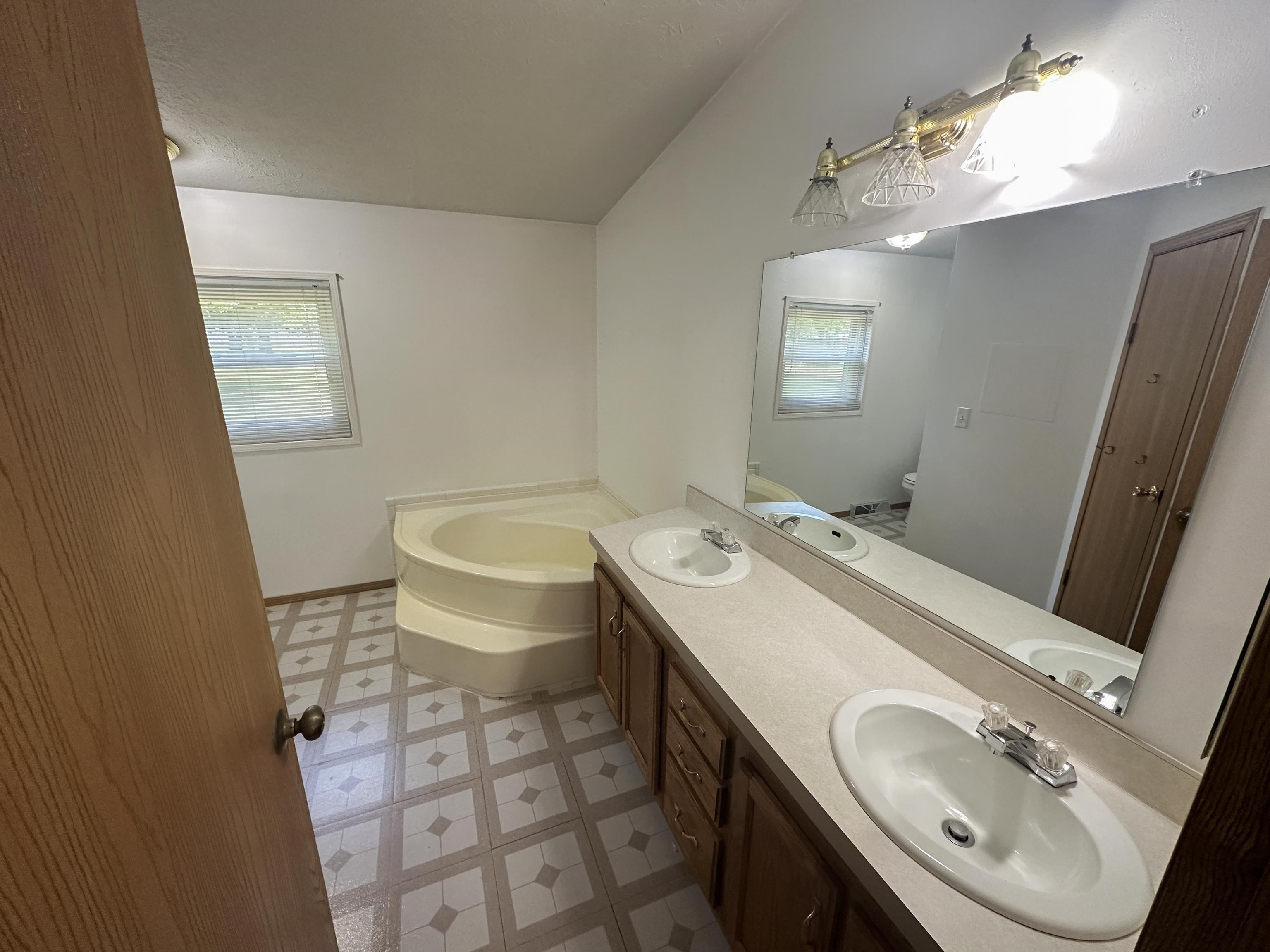 3580 East River Road Mount Pleasant, MI 48858 - Photo 9 of 25 1922619-a171eba1-f151-42ae-82f9-0640753a1583.JPG