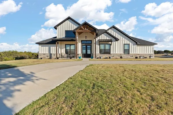 $649,600 | 10748 Farm To Market 4, Godley, TX 76044