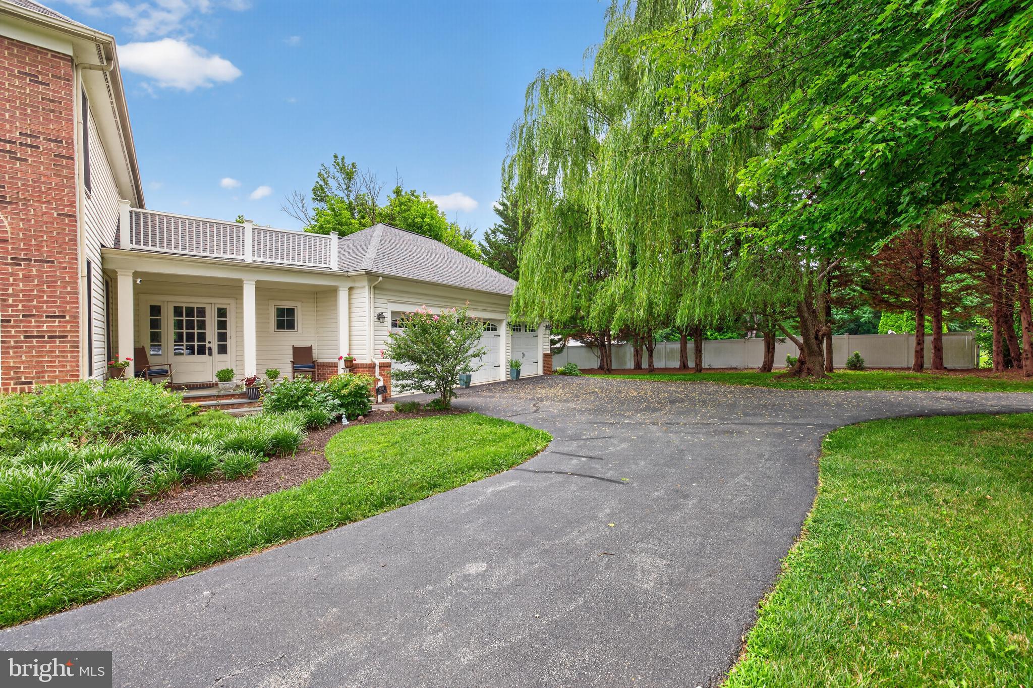 13909 Darnestown Road Gaithersburg, MD 20878 - Photo 3 of 64