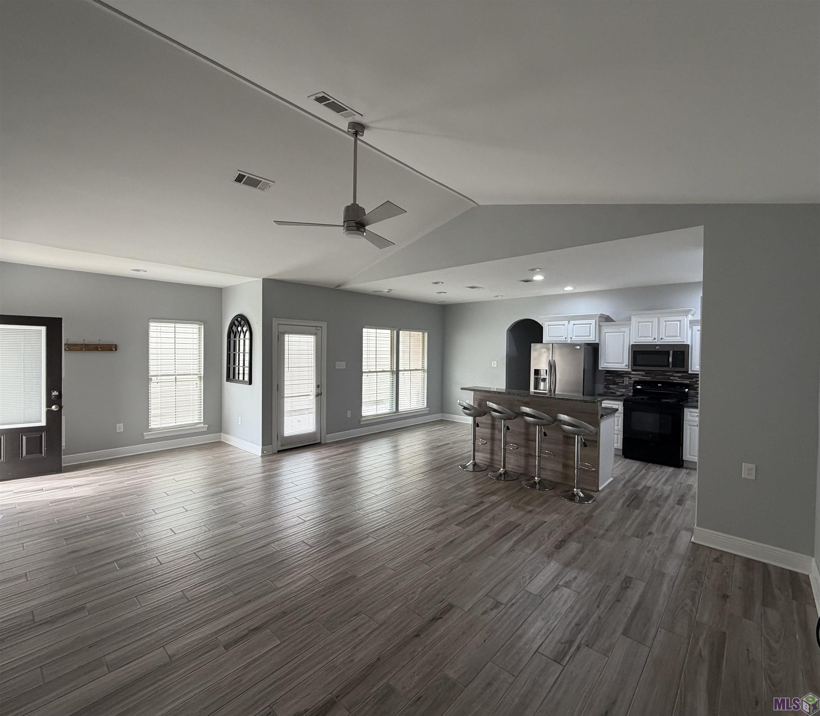 1046 Sedona Pines Drive Baton Rouge, LA 70816 - Photo 4 of 19