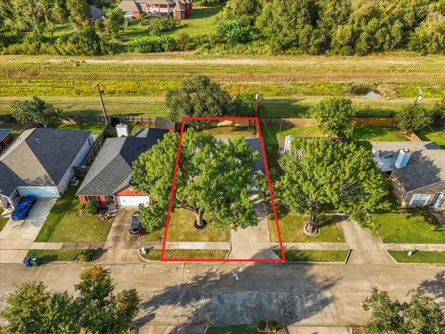 $234,000 | 617 Prairie Lane, Angleton, TX 77515