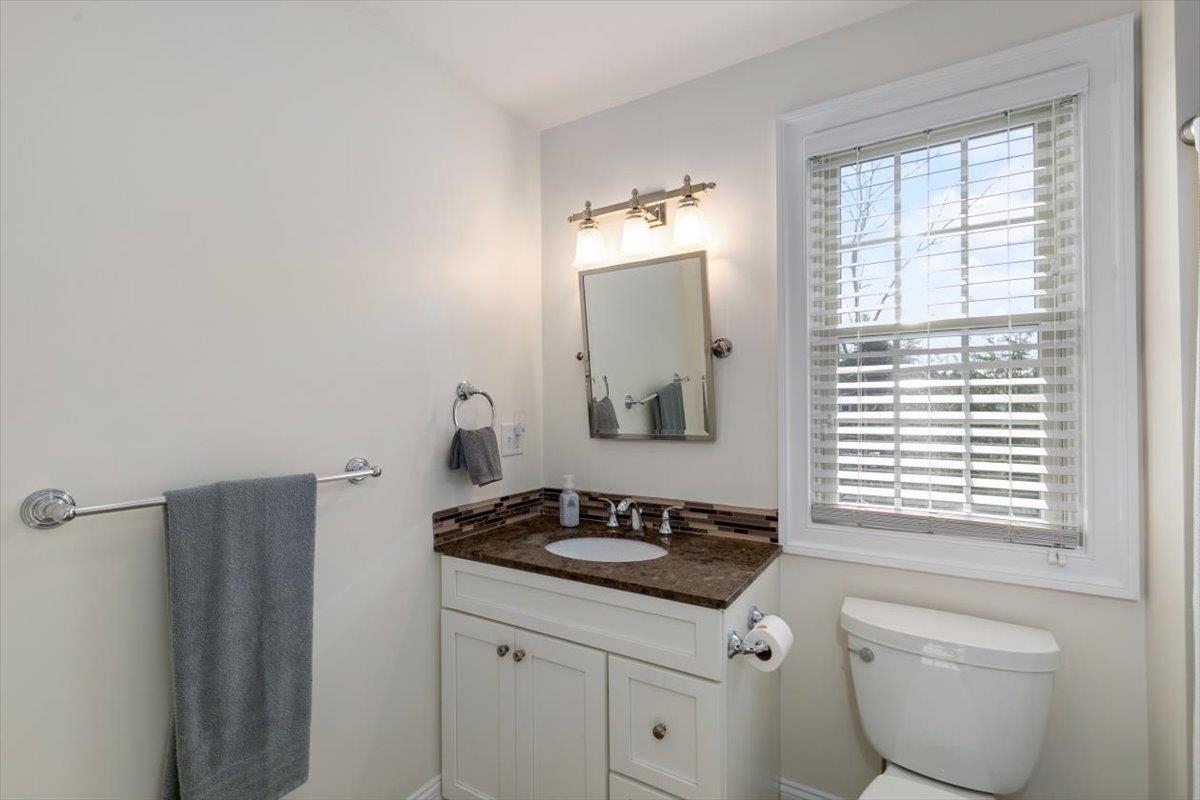 15 Bennington Road Windham, NH 03087 - Photo 21 of 40