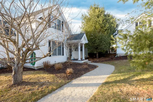 $295,000 | 5 Pinehurst Lane, Unit 5, East Haddam, CT 06469