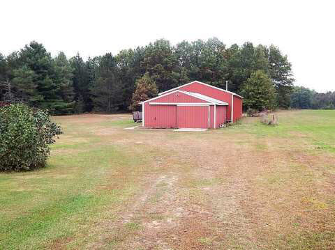 8325 East Coldwater Road Davison, MI 48423 - Photo 17 of 26 20450433-16.JPG