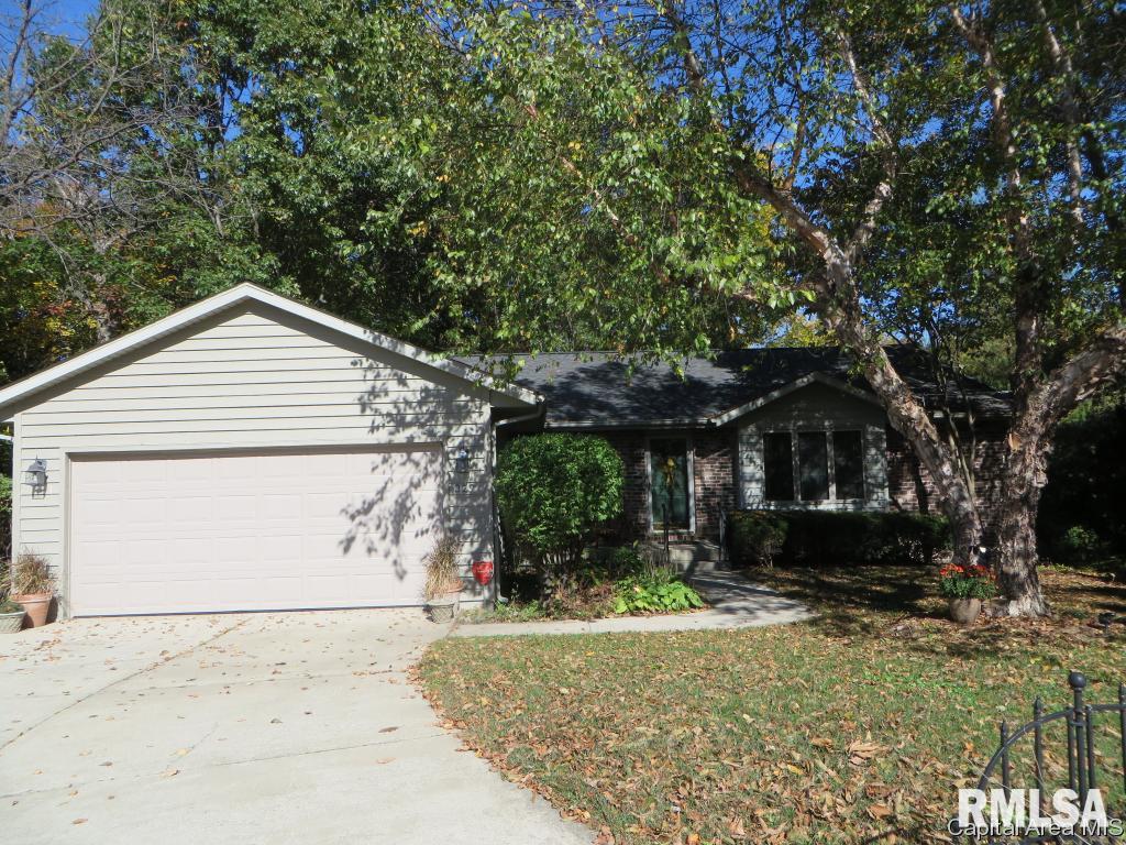 829 High Pointe Drive Springfield, IL 62702 - Photo 2 of 22