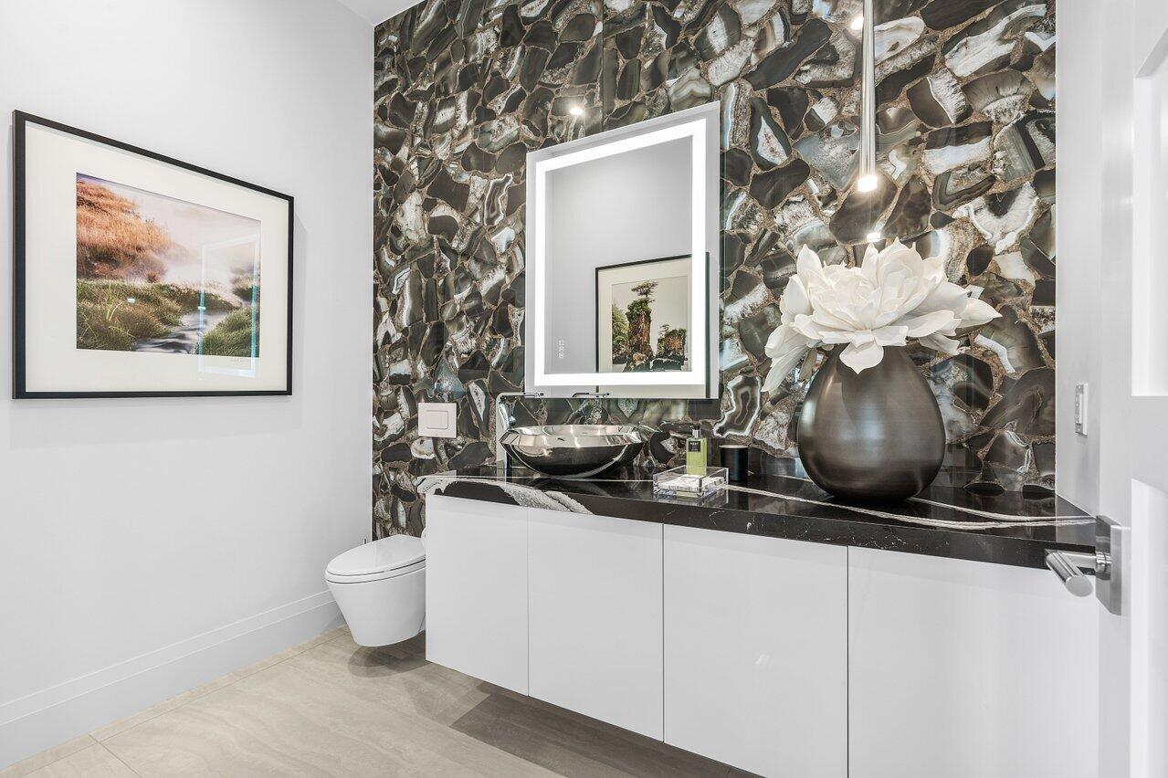17939 Foxborough Lane Boca Raton, FL 33496 - Photo 34 of 138 Powder Room