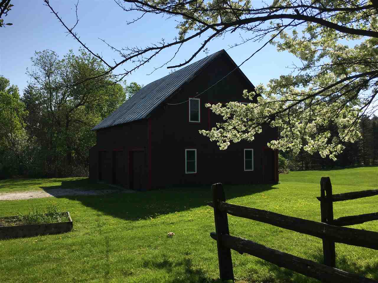 652 Mill Street Sheldon, VT 05483 - Photo 4 of 32