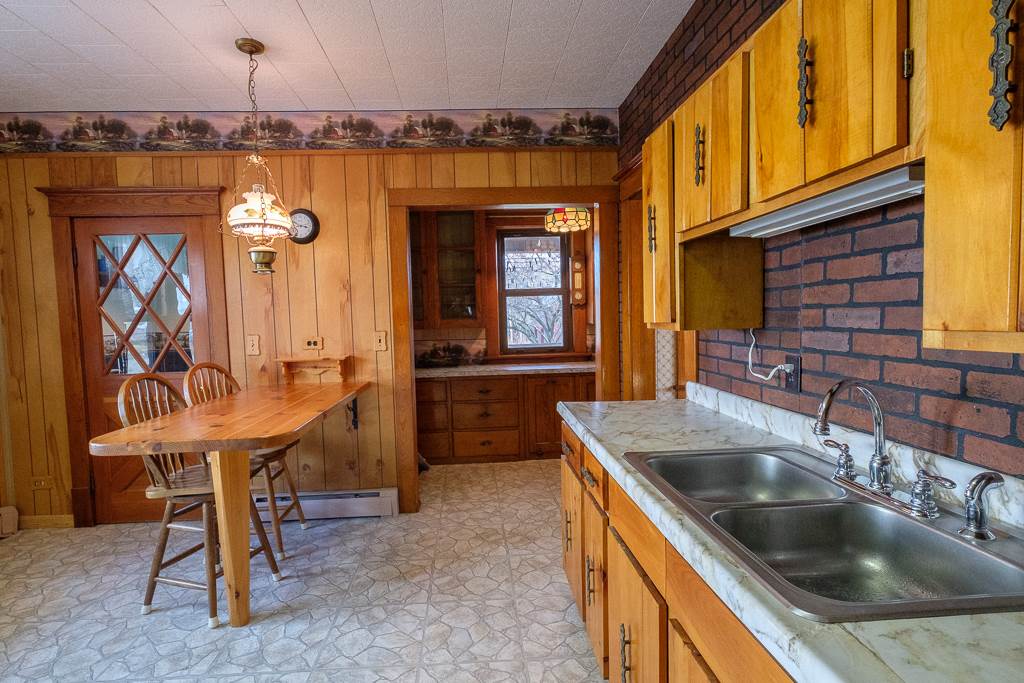 652 Mill Street Sheldon, VT 05483 - Photo 9 of 32
