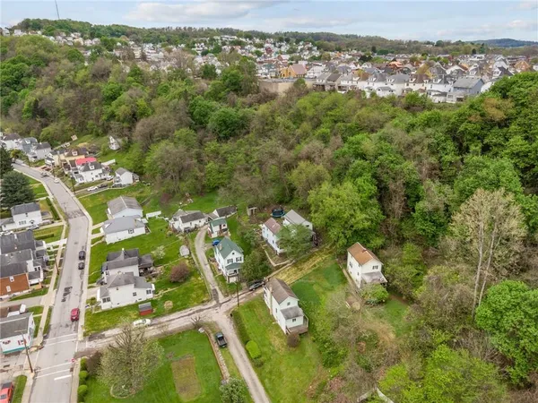 $94,900 | 312 Harrison Street, East Vandergrift, PA 15629