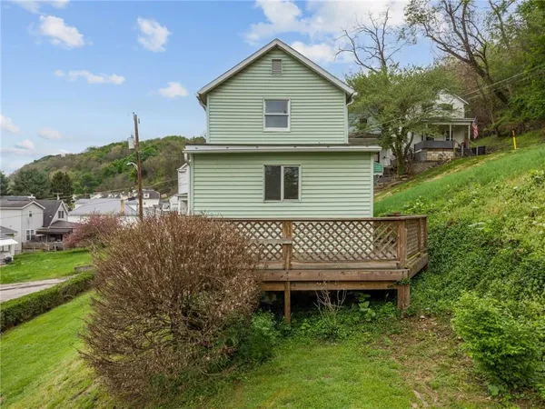 $94,900 | 312 Harrison Street, East Vandergrift, PA 15629