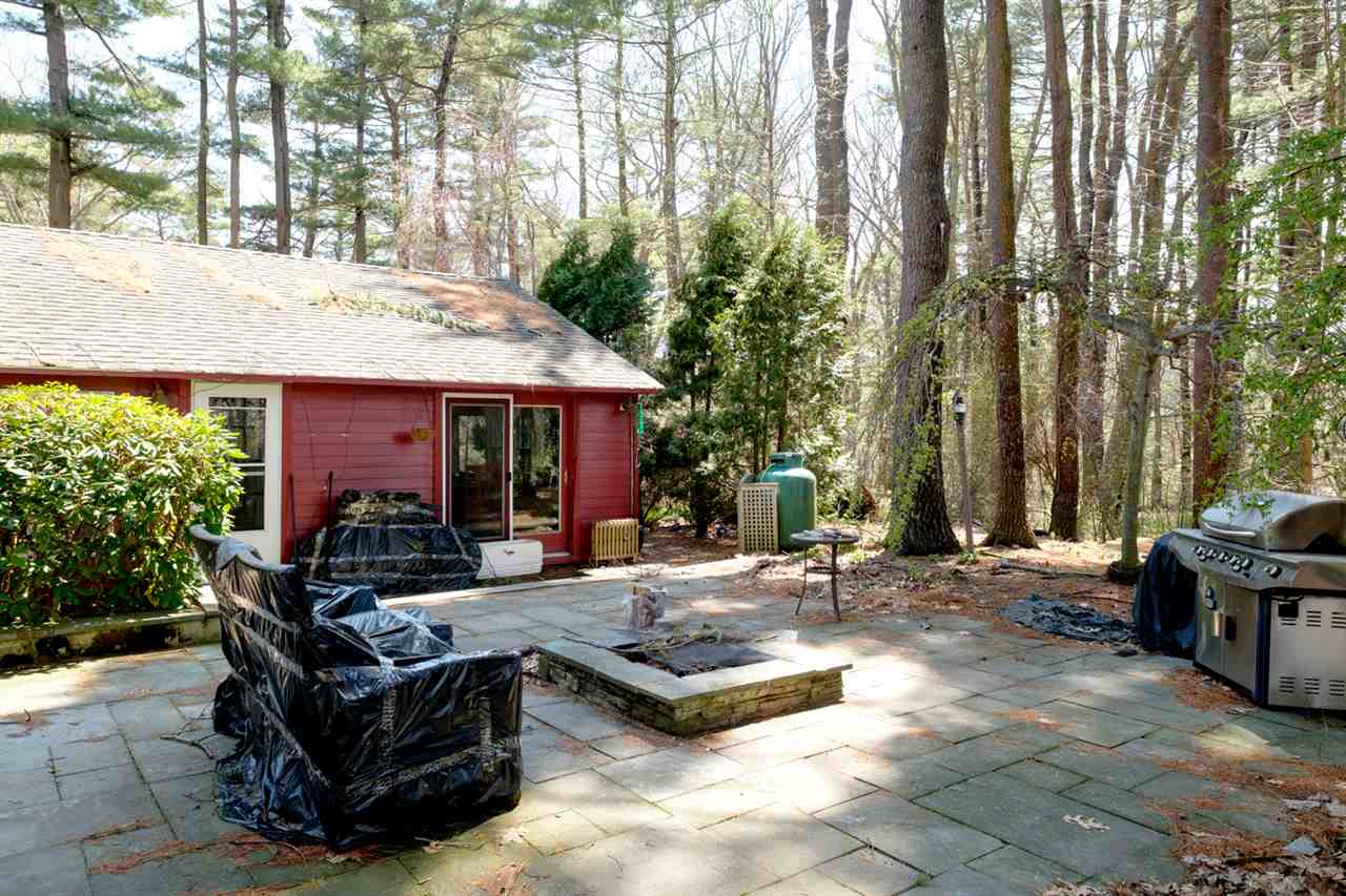 117 Wentworth Road Rye, NH 03870 - Photo 3 of 17