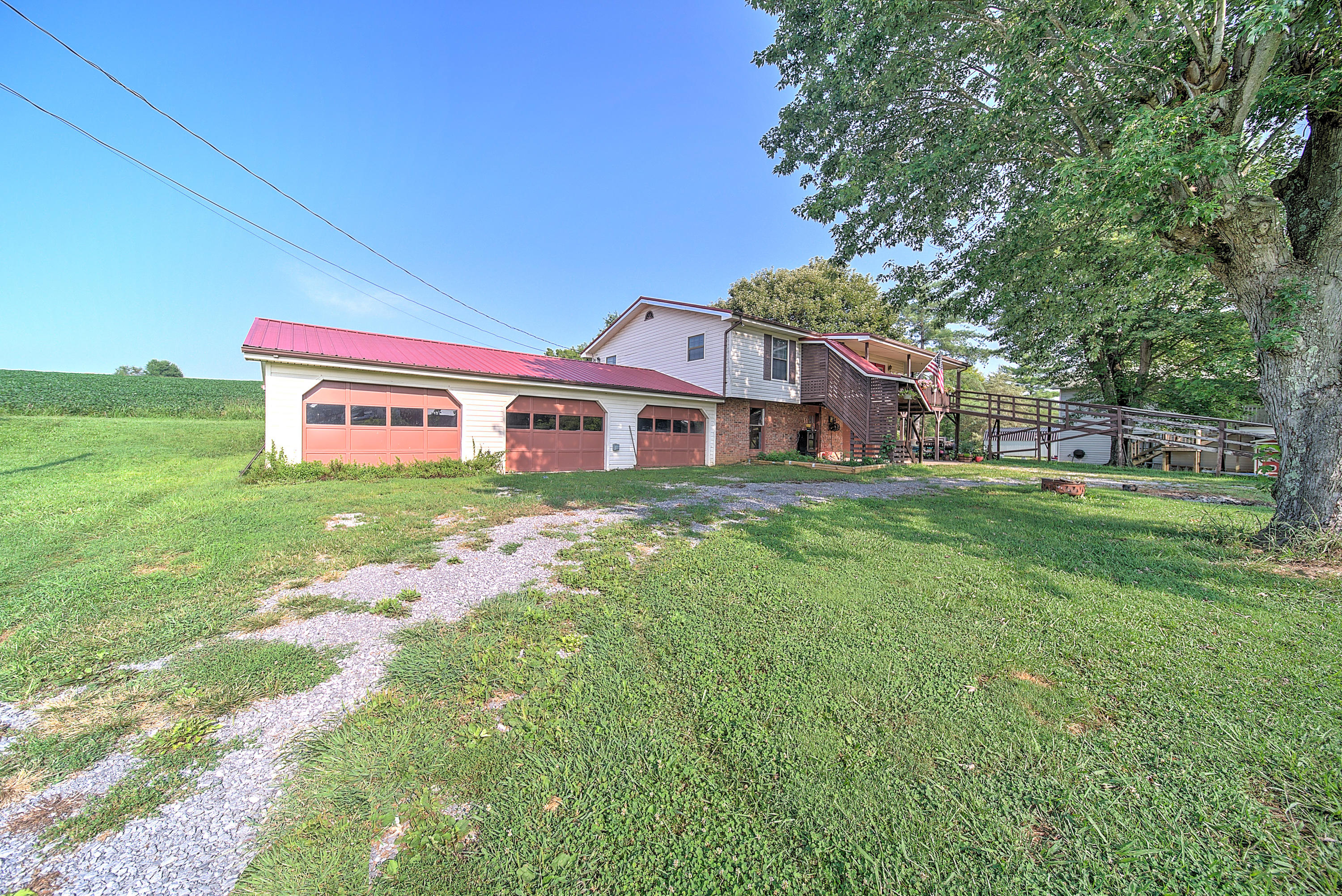 71 Chickadee Road Afton, TN 37616 - Photo 2 of 26 71 Chickadee Rd-2