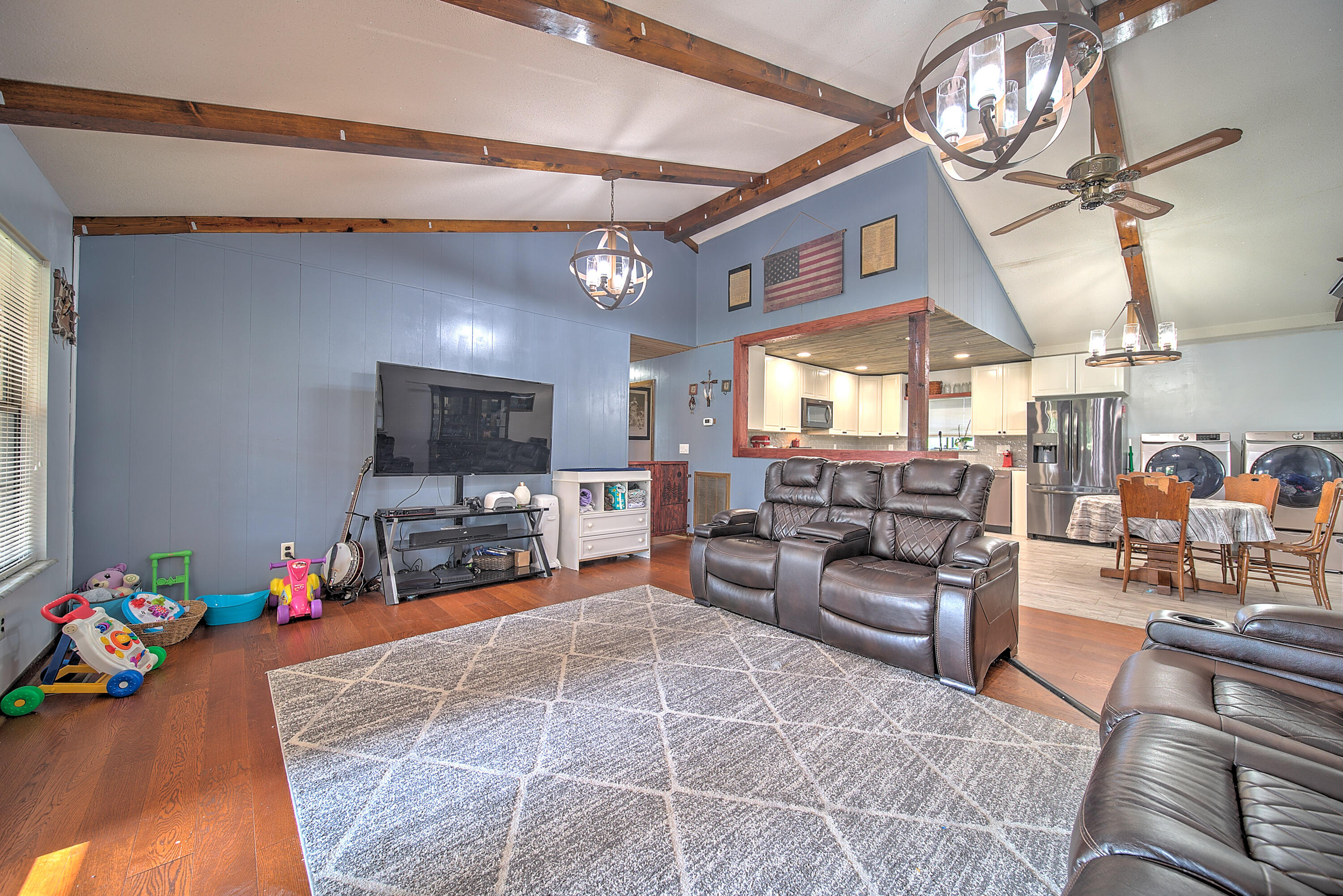71 Chickadee Road Afton, TN 37616 - Photo 5 of 26 71 Chickadee Rd-15