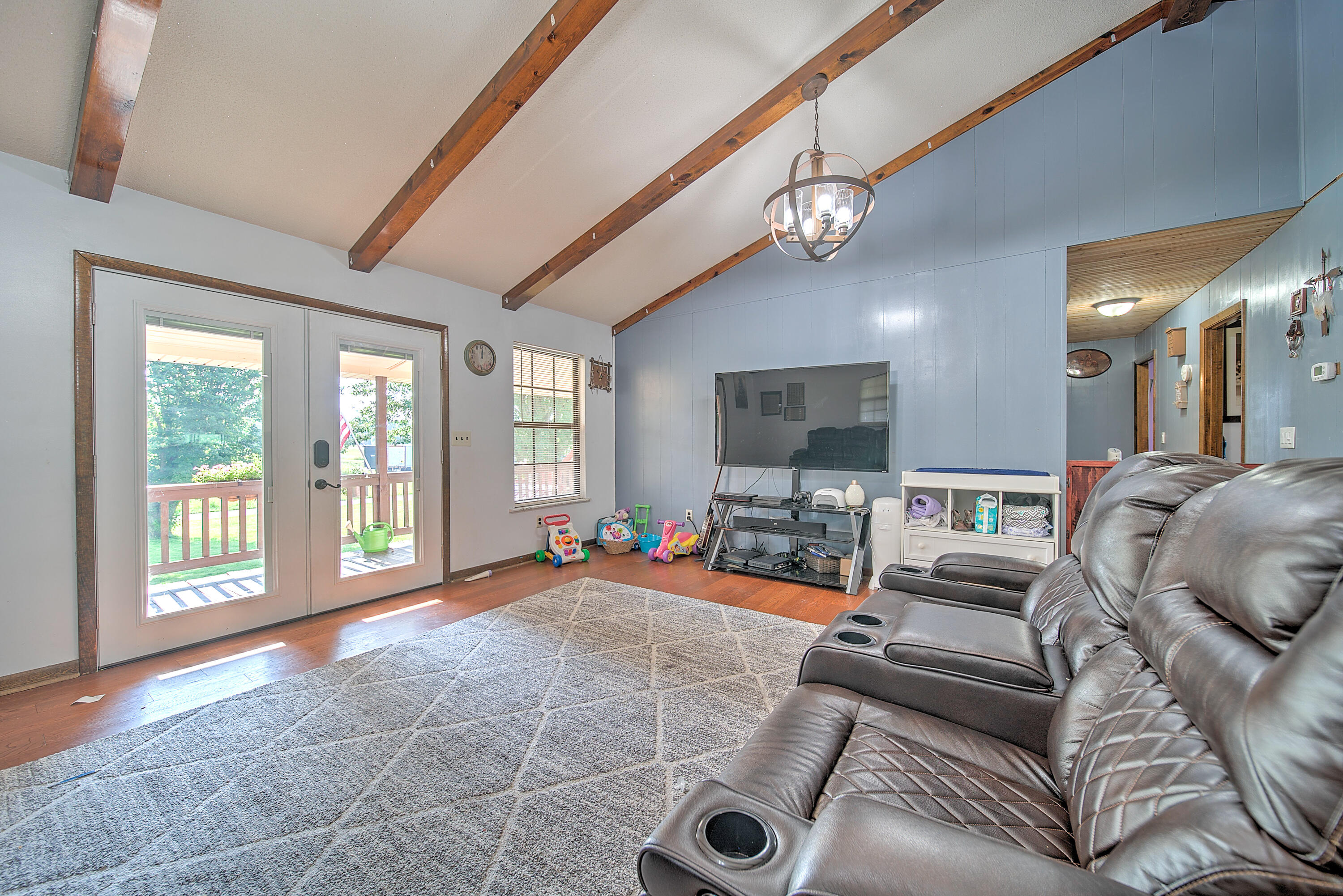 71 Chickadee Road Afton, TN 37616 - Photo 6 of 26 71 Chickadee Rd-16