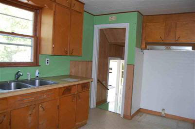 4441 Coldwater Road Flint, MI 48504 - Photo 5 of 9 20119126-4.JPG