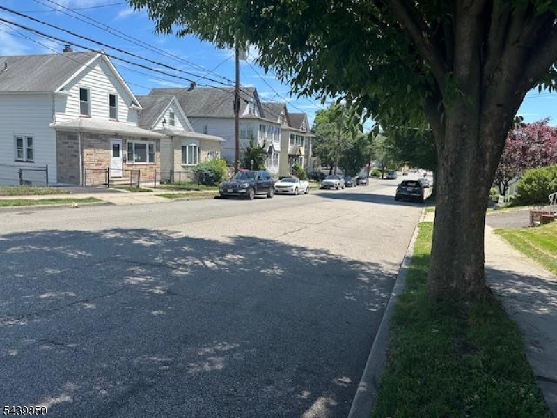 70 Chestnut Street, Unit 2 Garfield, NJ 07026 - Photo 2 of 14