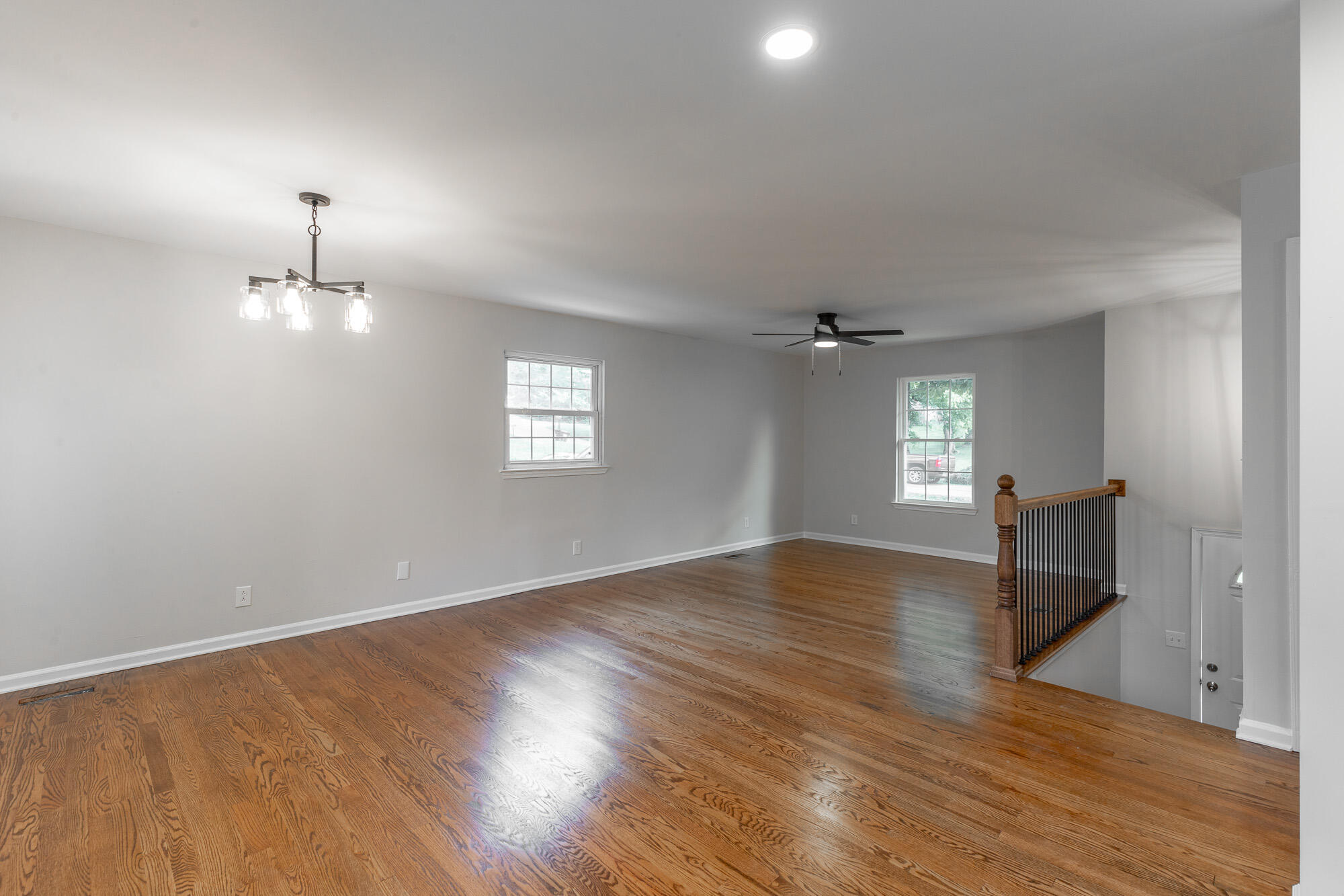9050 Wooten Road Chattanooga, TN 37416 - Photo 14 of 48 Hardwoods