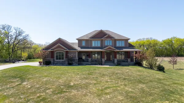 $1,750,000 | 7254 County Road 117 Southwest, Byron, MN 55920