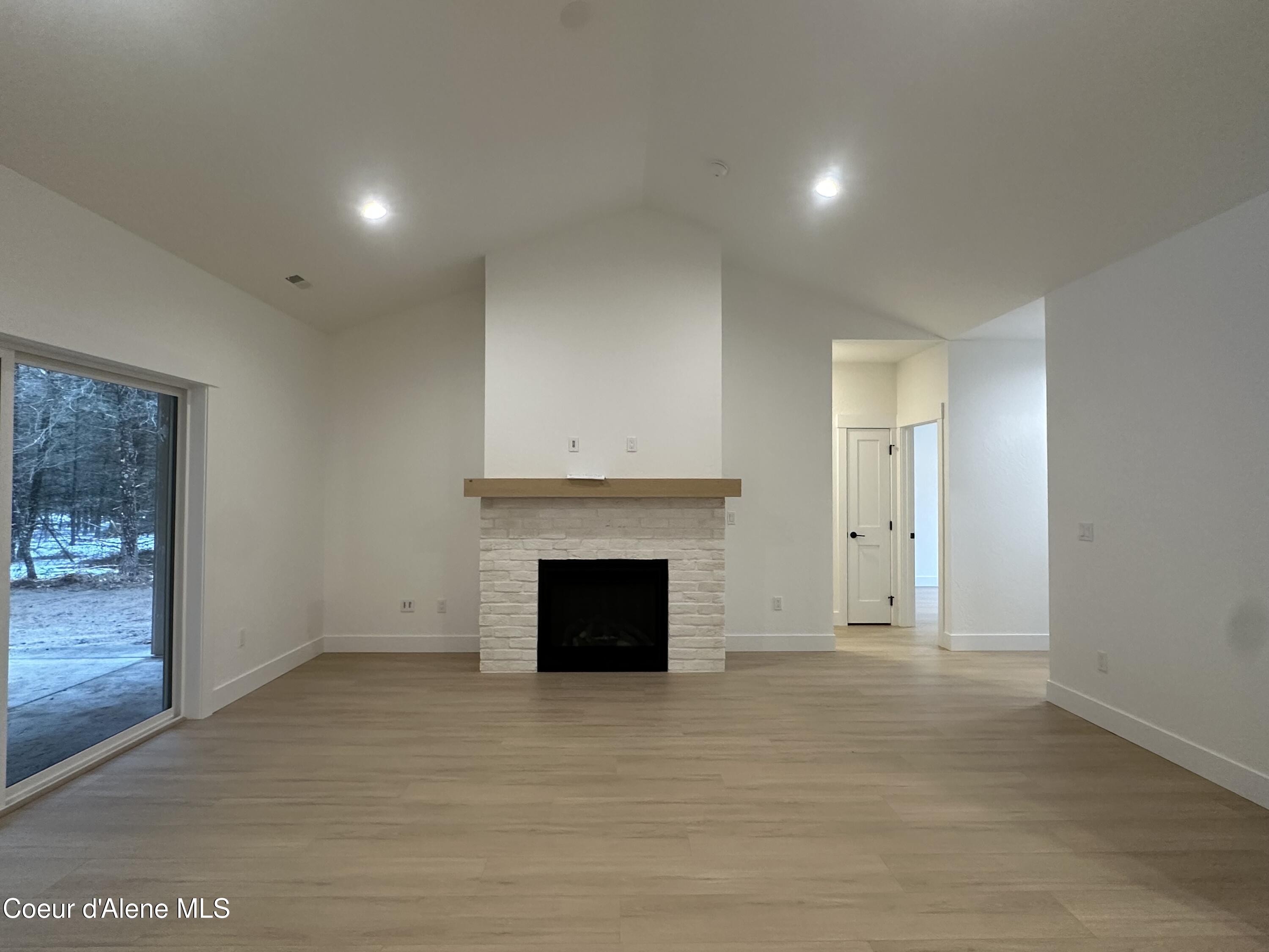 7705 East Howard Road Athol, ID 83801 - Photo 2 of 28 IMG_8815